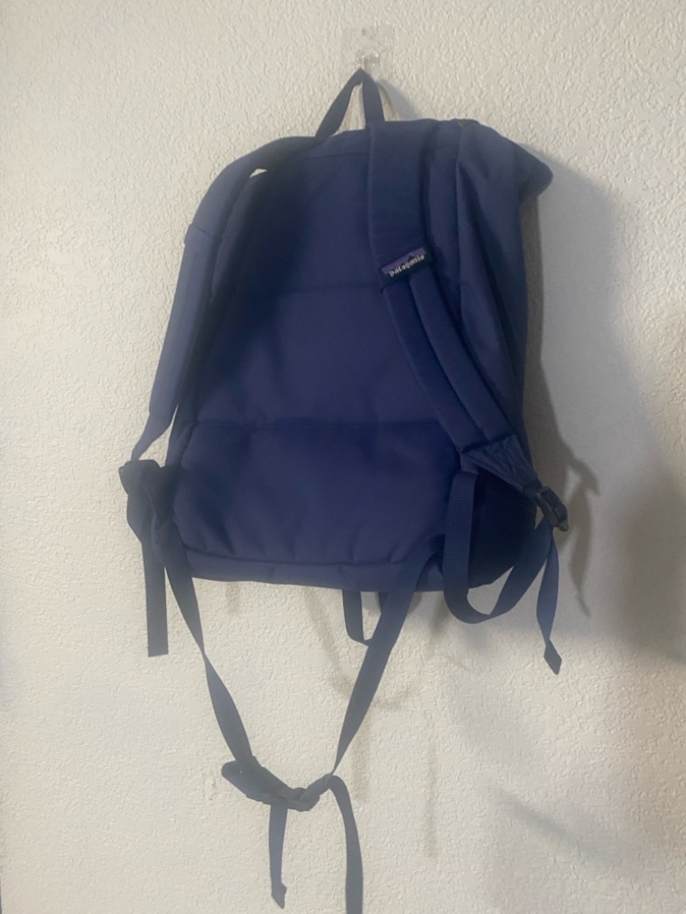 Patagonia Arbor Classic DayPack 25L  Backpack blue W/ embroidered orchard - Picture 2 of 10